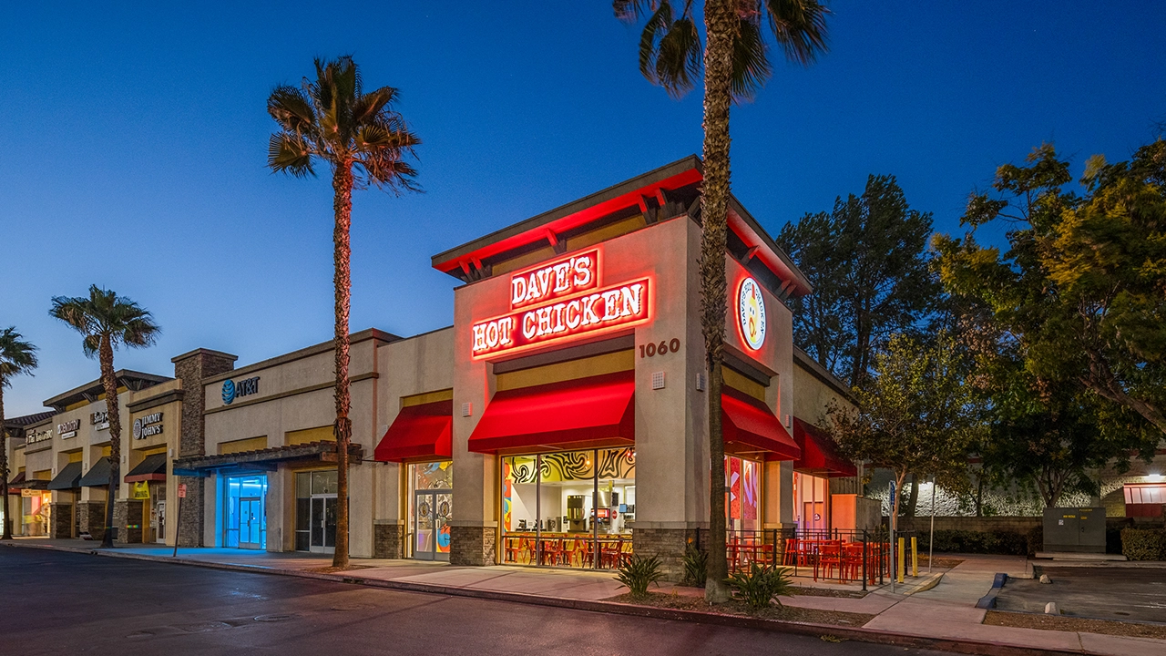 Your Dave's Hot Chicken Place in San Bernardino, CA (Harriman Pl.)